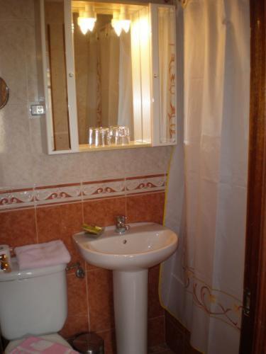Hostal Conchita II Madrid Habitación foto